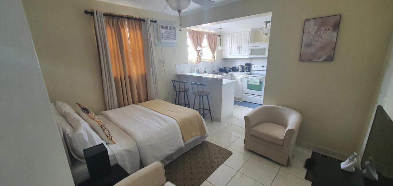 Hastings Towers 4D - Studio Apt Opp Beach Bridgetown Exterior photo